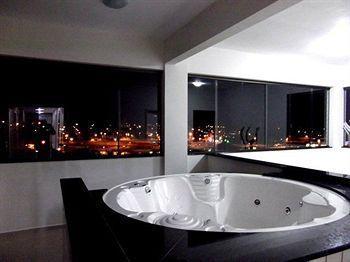 Maestro Executive Toledo Hotel 4*